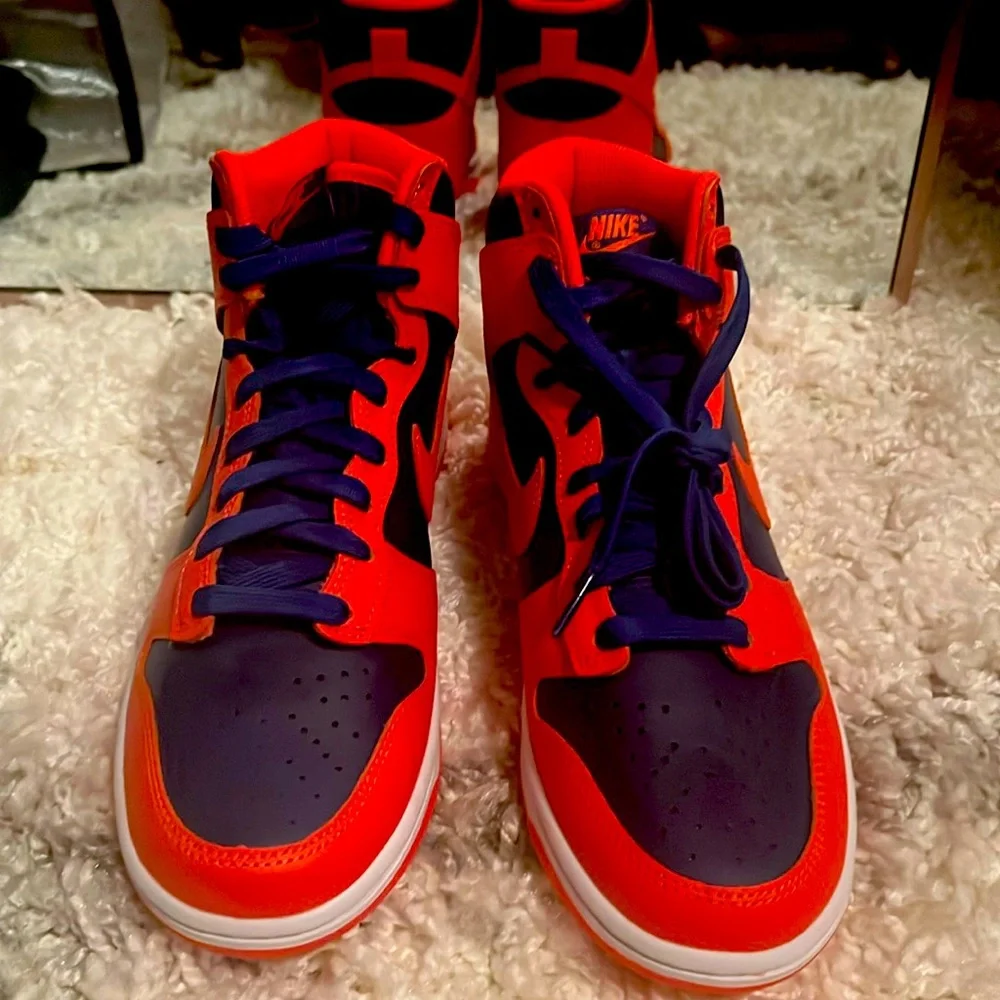 Knicks color dunks brand new NO BOX - Picture 3 of 3
